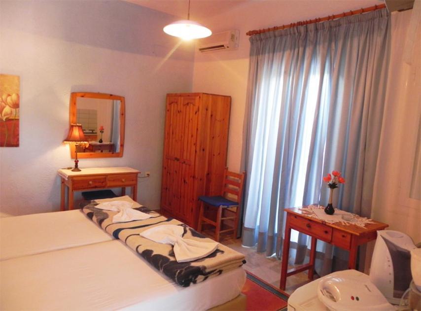 Aggelos Studios Panormos  Camera foto